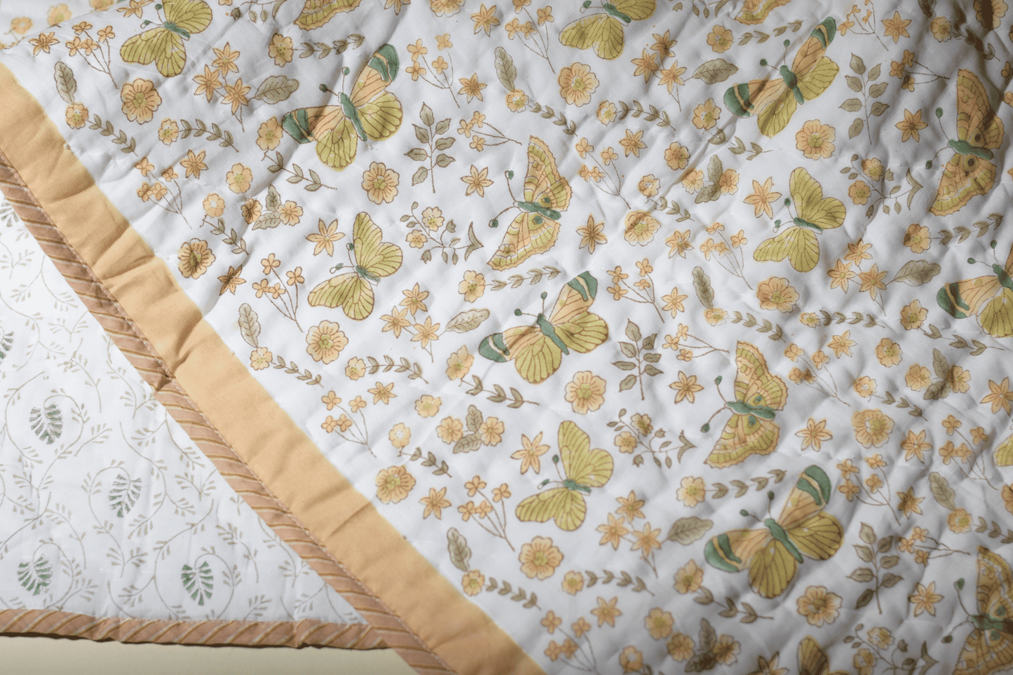 Bumble Fly Soft & Cozy Baby Comforter| 100% Cotton | Perfect for Infants and Toddlers | Lightweight