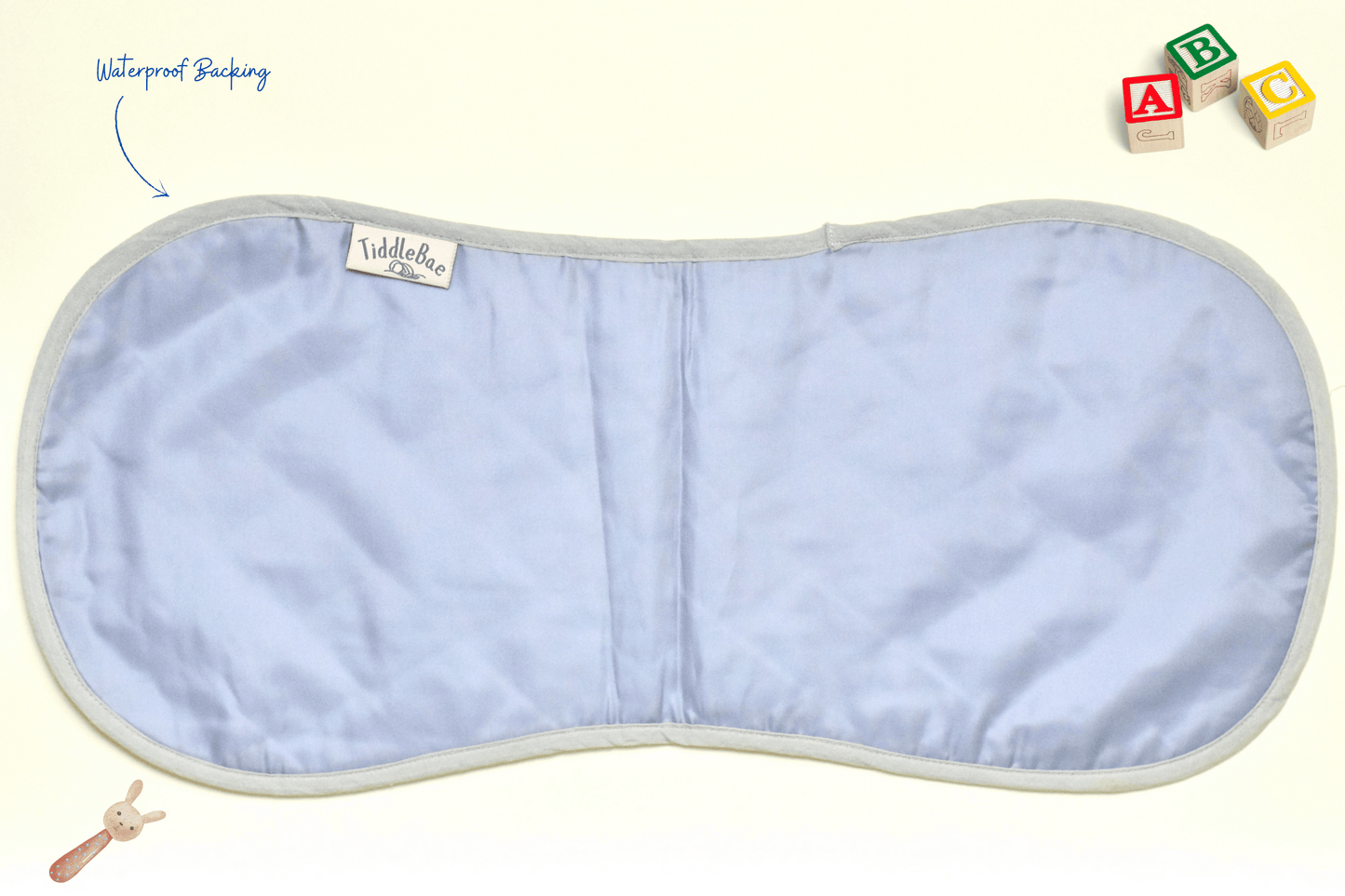 Greyscale Aquarium Burp Cloth | 100% Cotton | Waterproof | Full Coverage